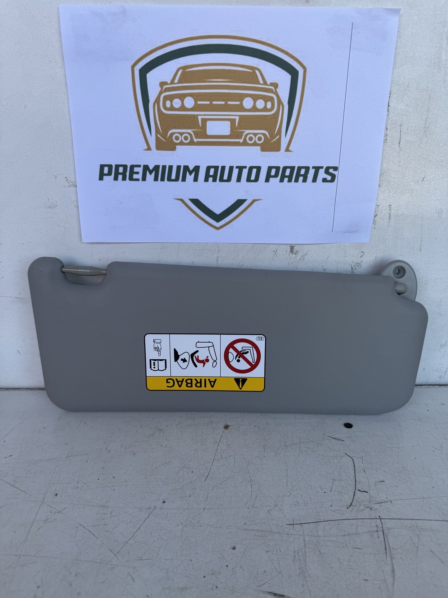 2017 Toyota RAV4 Station Wagon Left Sun Visor