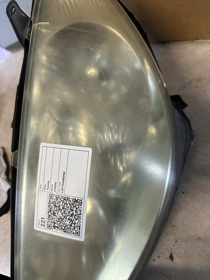2000-2006 Toyota Estima ACR30 - Left Headlight