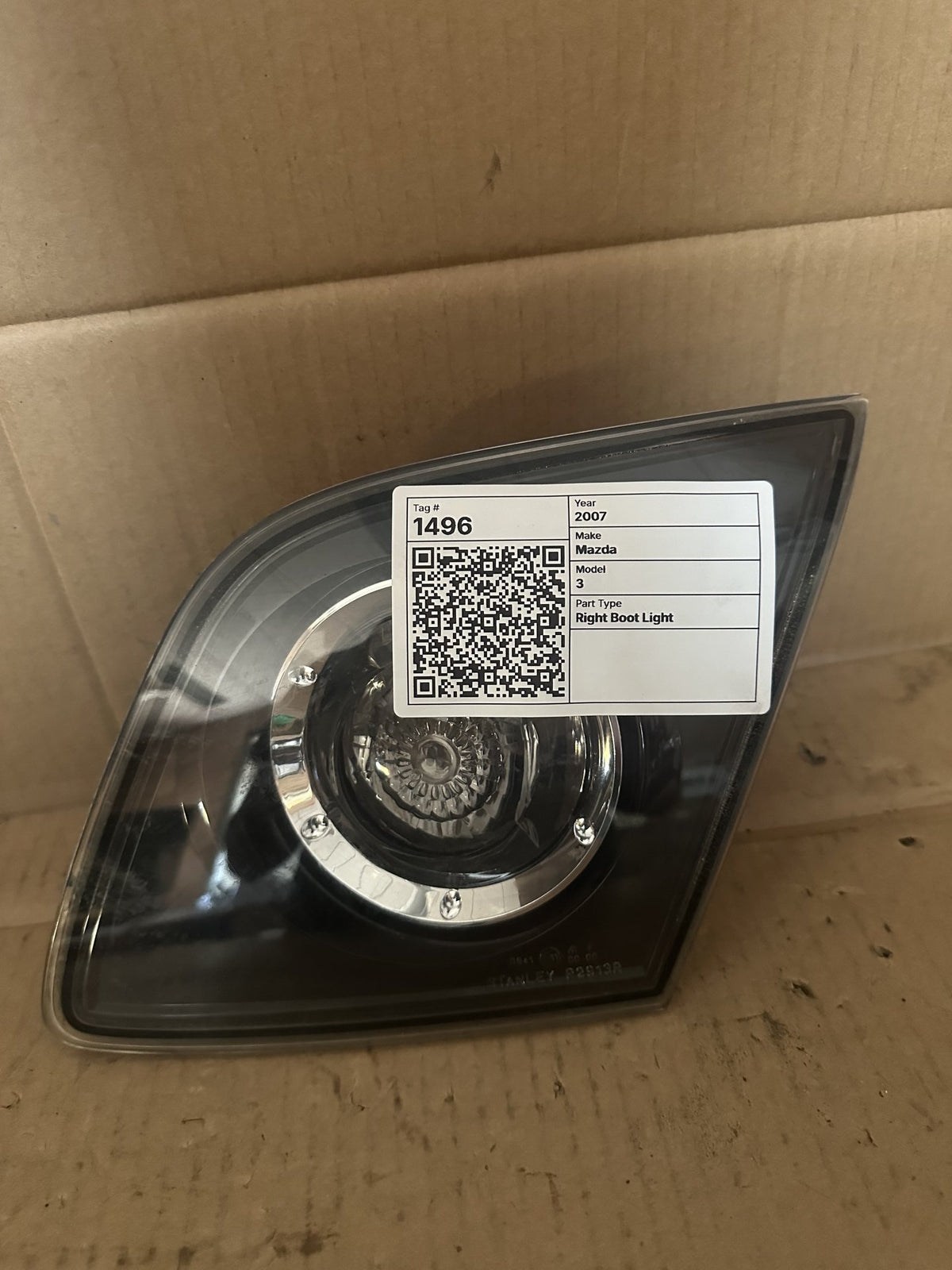 2007 Mazda Mazda3 3 Hatchback Right Boot Light P2913