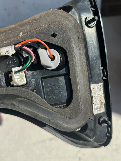 2013 Kia Sorento XM Station Wagon Left Boot Light