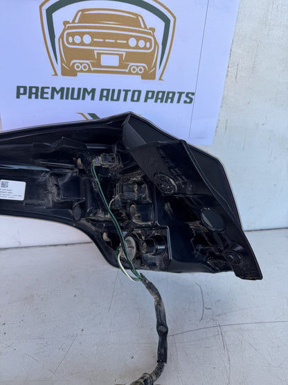 2017 Toyota RAV4 Station Wagon Right Taillight