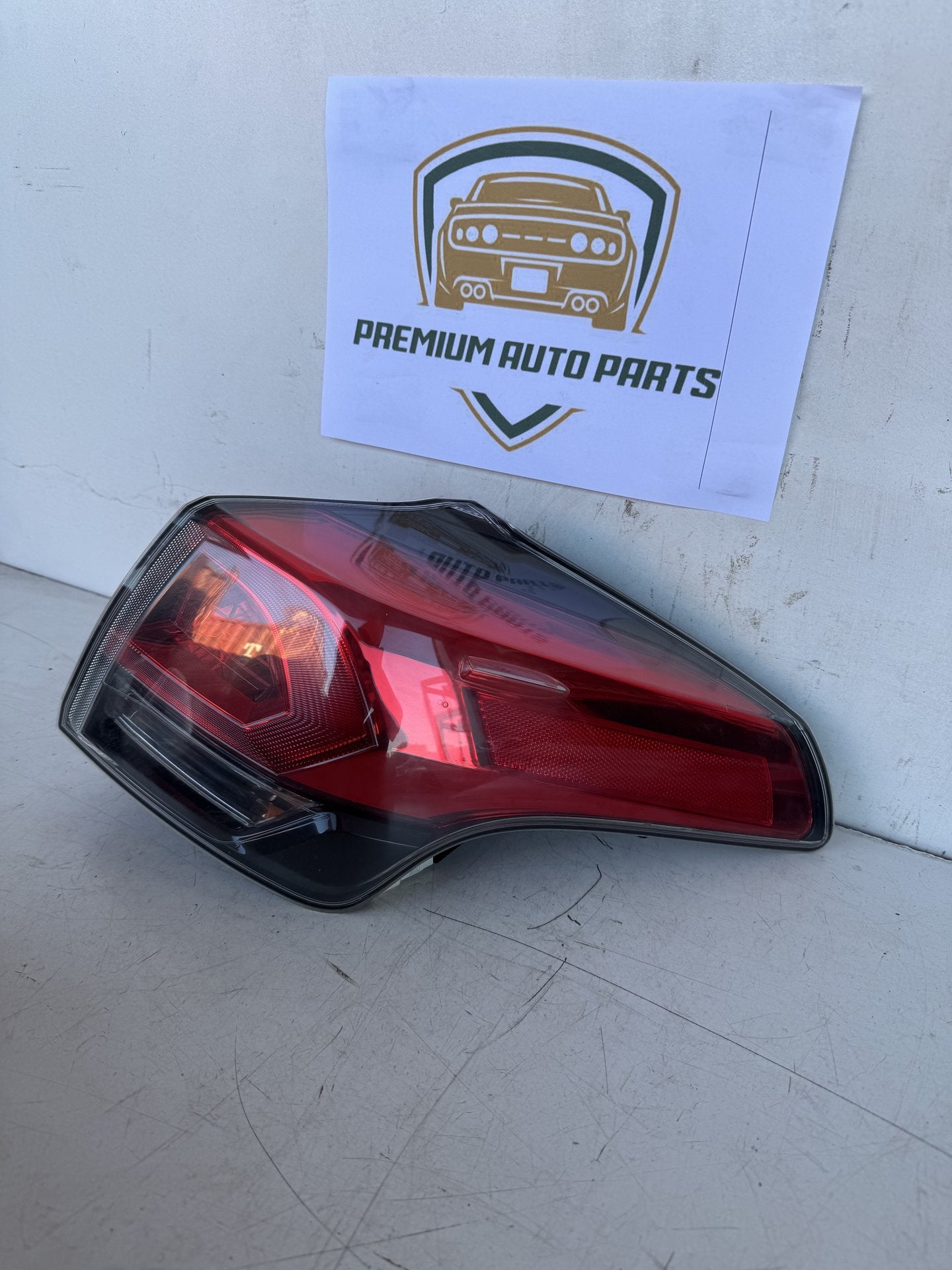 2017 Toyota RAV4 Station Wagon Right Taillight