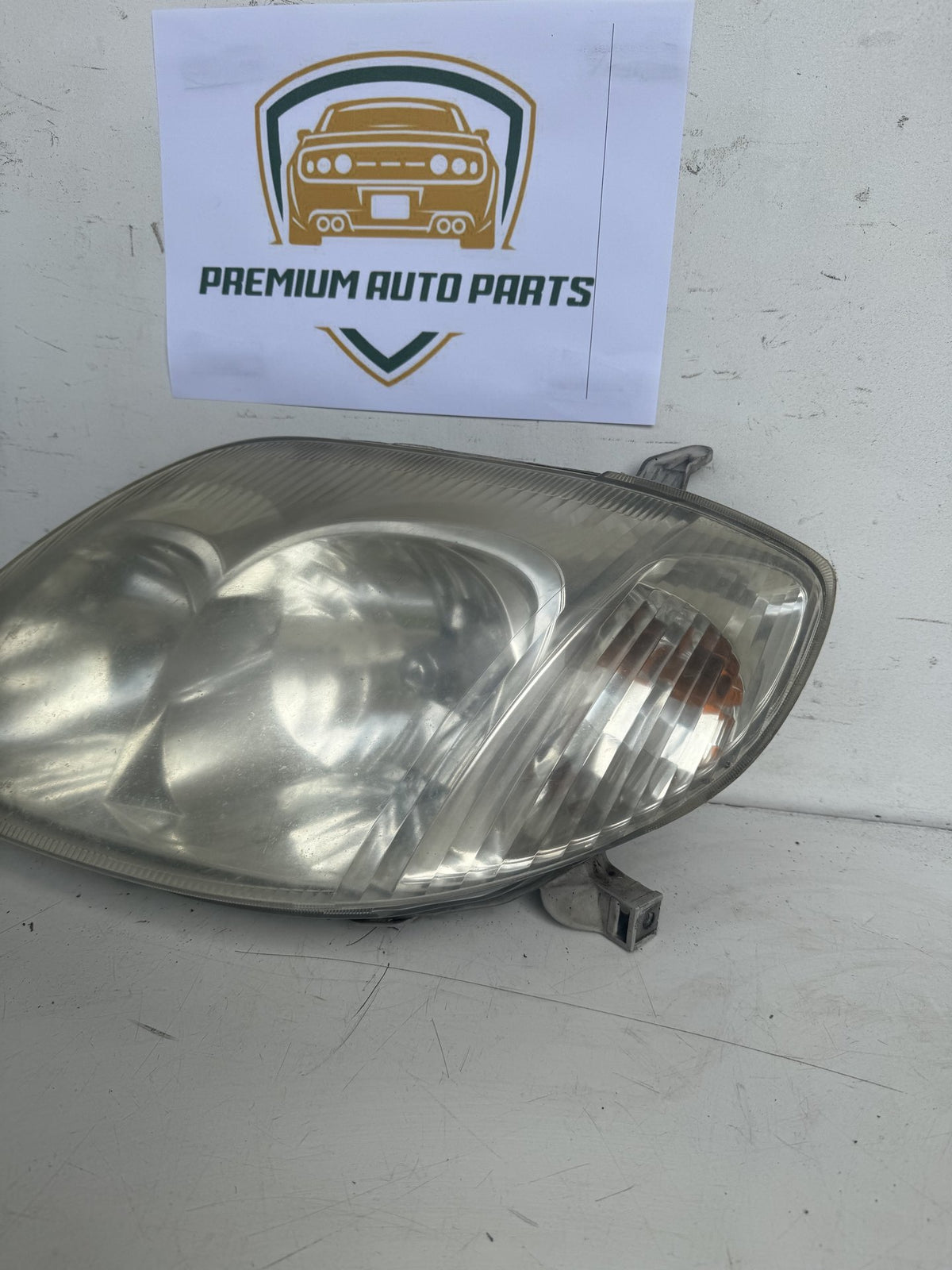 2004 Toyota Corolla Sedan Left Headlight KOITO 100-77486