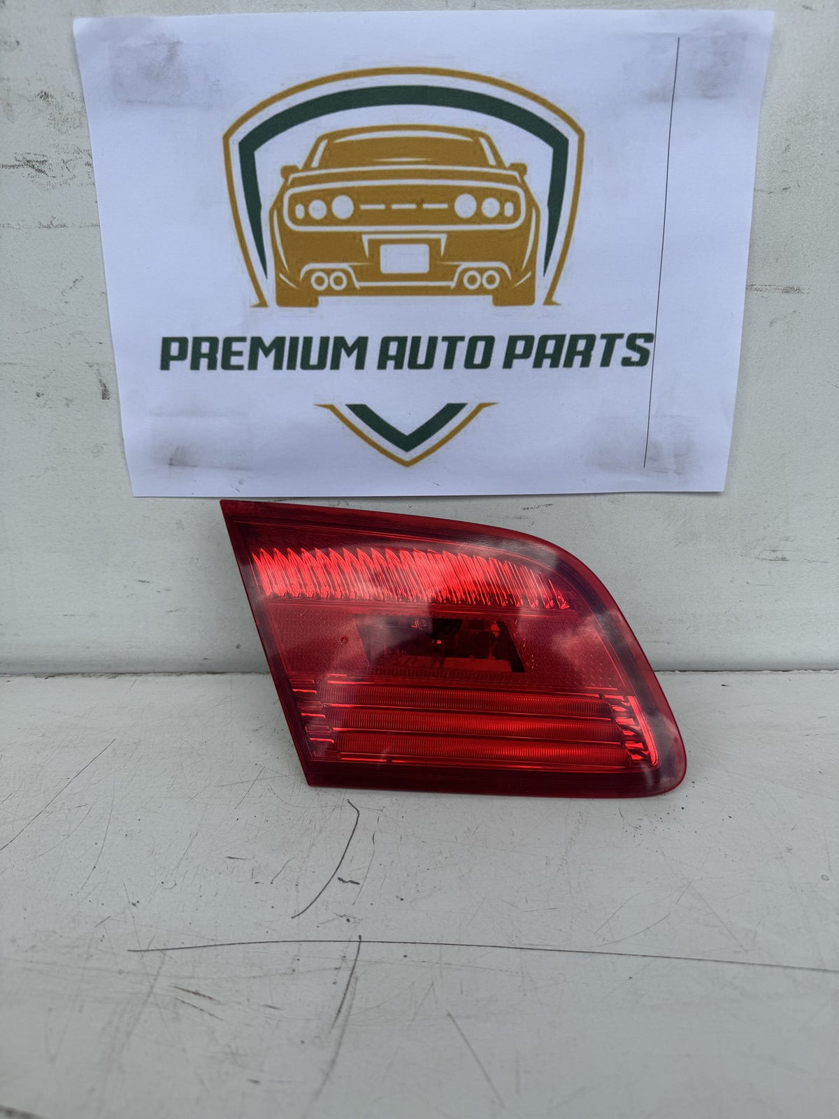 2005 BMW 325i E92 Left Boot Light BMW 6321-7162299-7