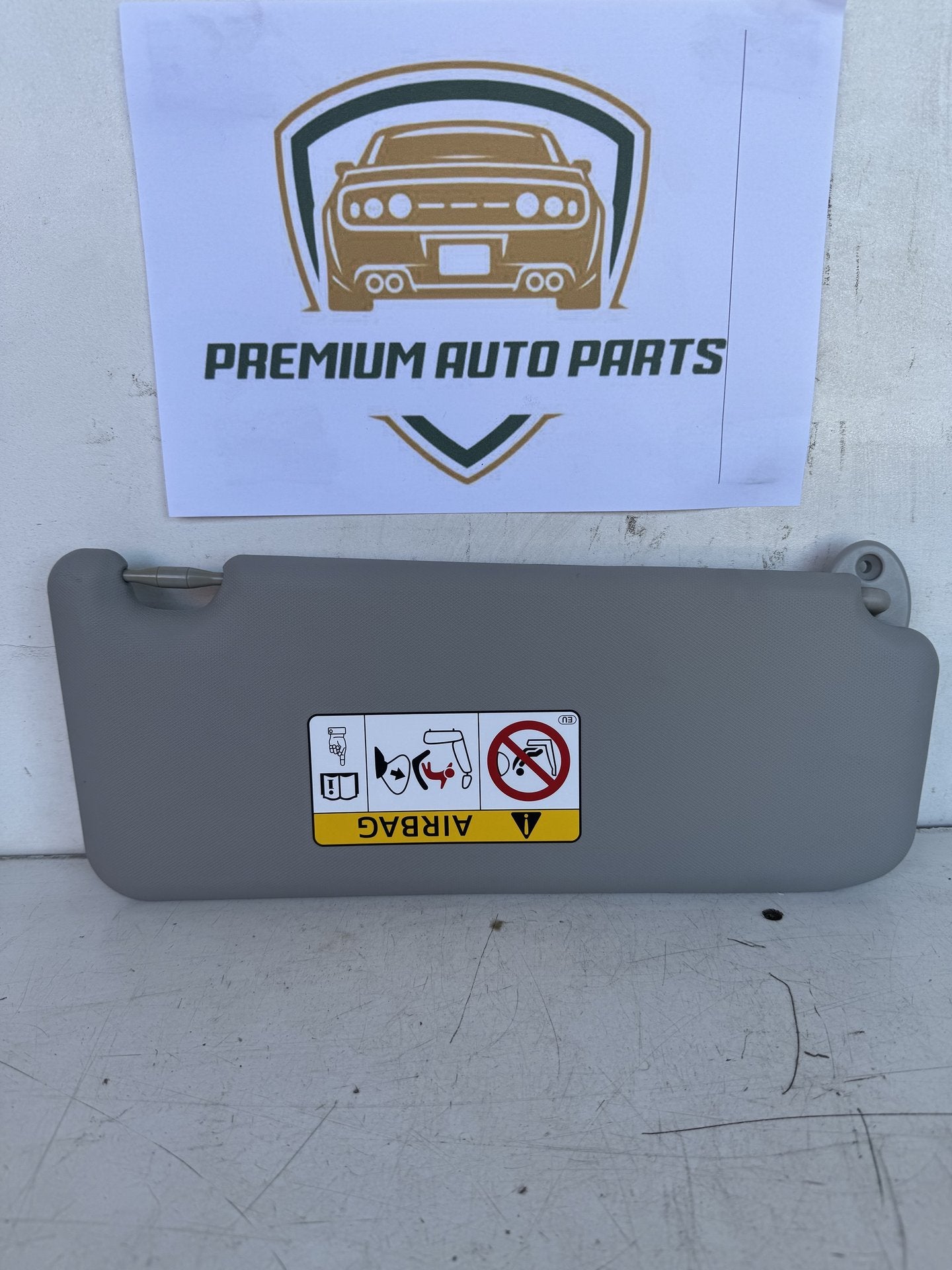 2017 Toyota RAV4 Station Wagon Left Sun Visor