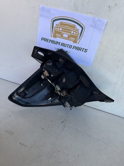 2011 Subaru Forester Right Taillight