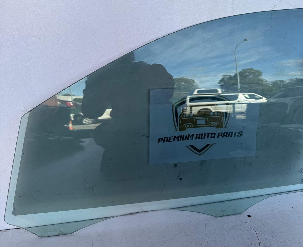 2016 Volkswagen Touareg Station Wagon Left Front Door Window