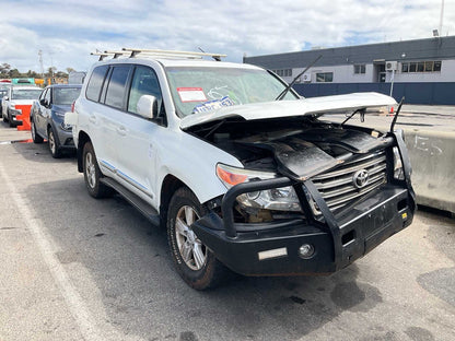 2014 Toyota Land Cruiser J200