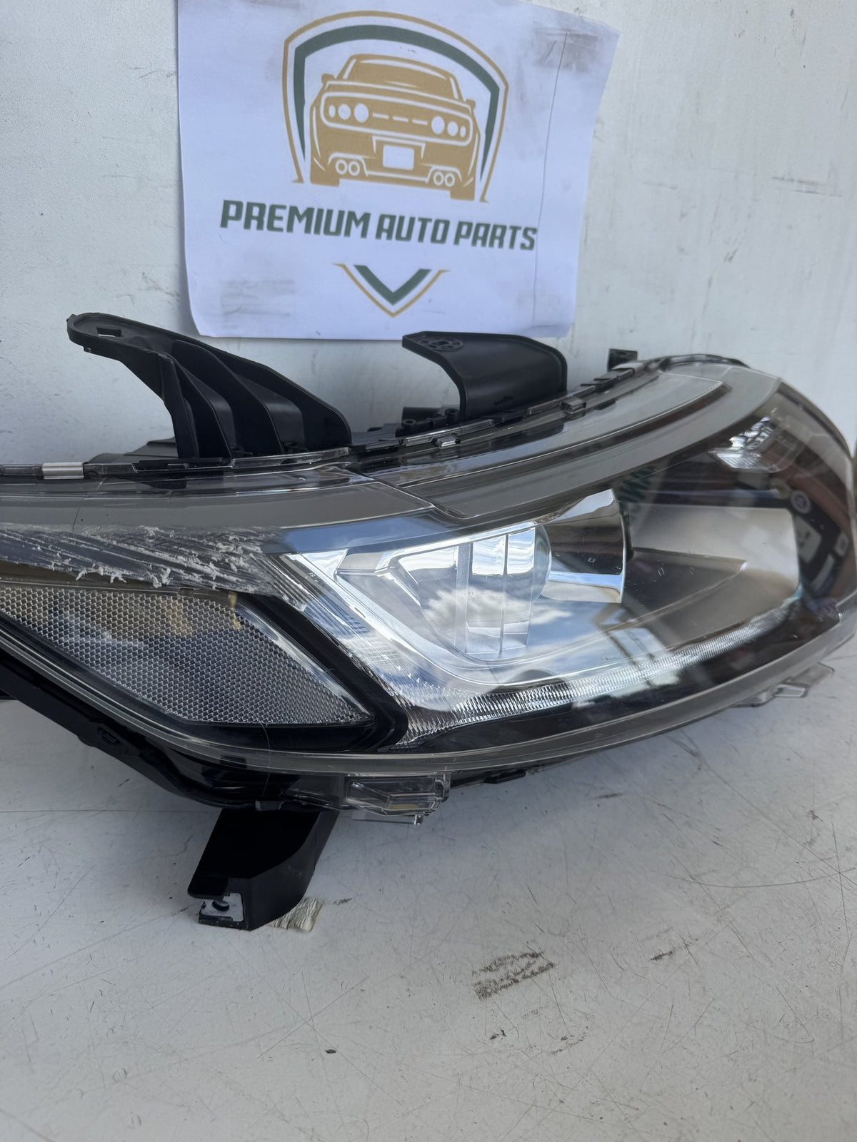 2017 Mitsubishi Outlander GF*W Station Wagon Right Headlight