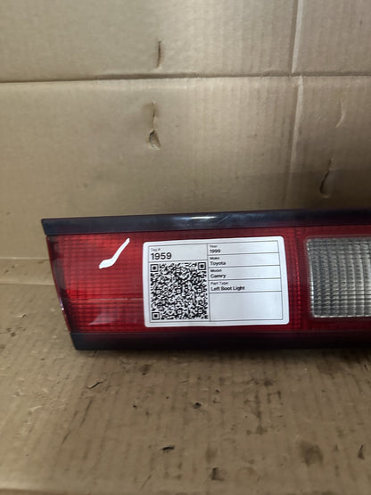 1999 Toyota Camry XV20 MCV20R Touring - Left Boot Light