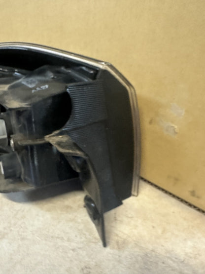 2011 Mitsubishi Lancer Lancer Sedan Right Taillight P5613