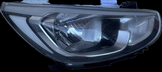 2018   Right Headlight