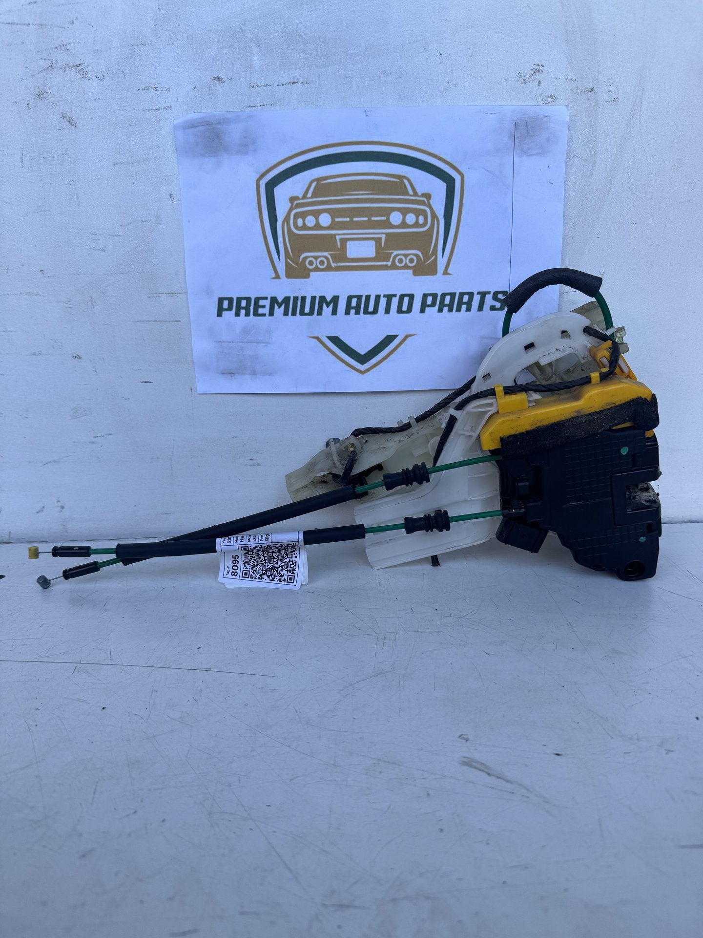 2014  GD Right Front Lock Actuator