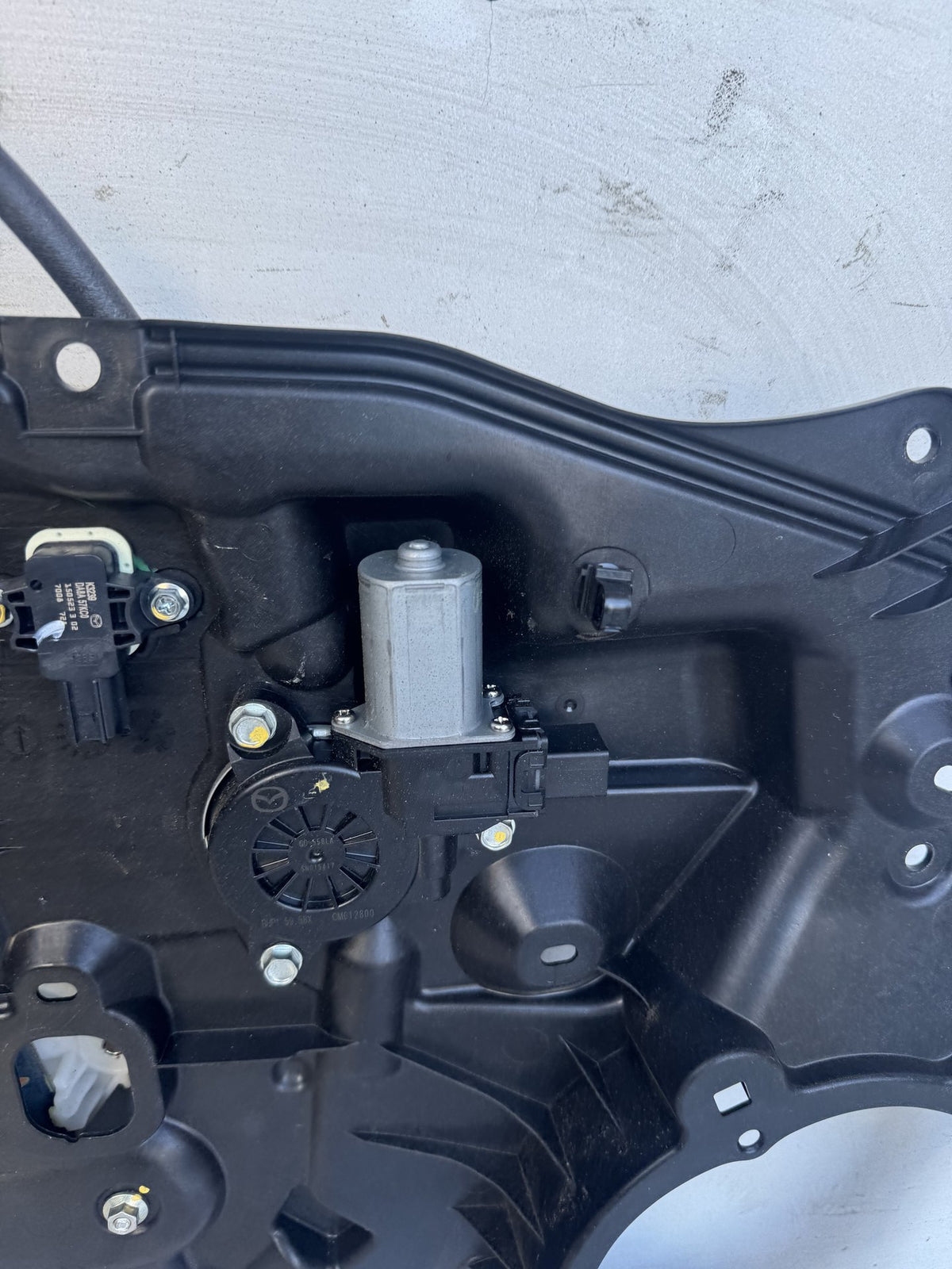 2015 Mazda Mazda2 Hatchback Left Front Window Regulator/Motor