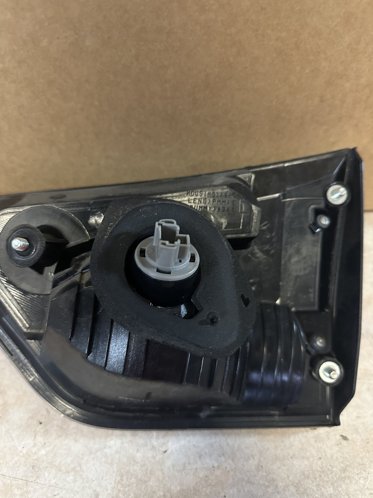 2010 Mitsubishi Outlander - Left Boot Light