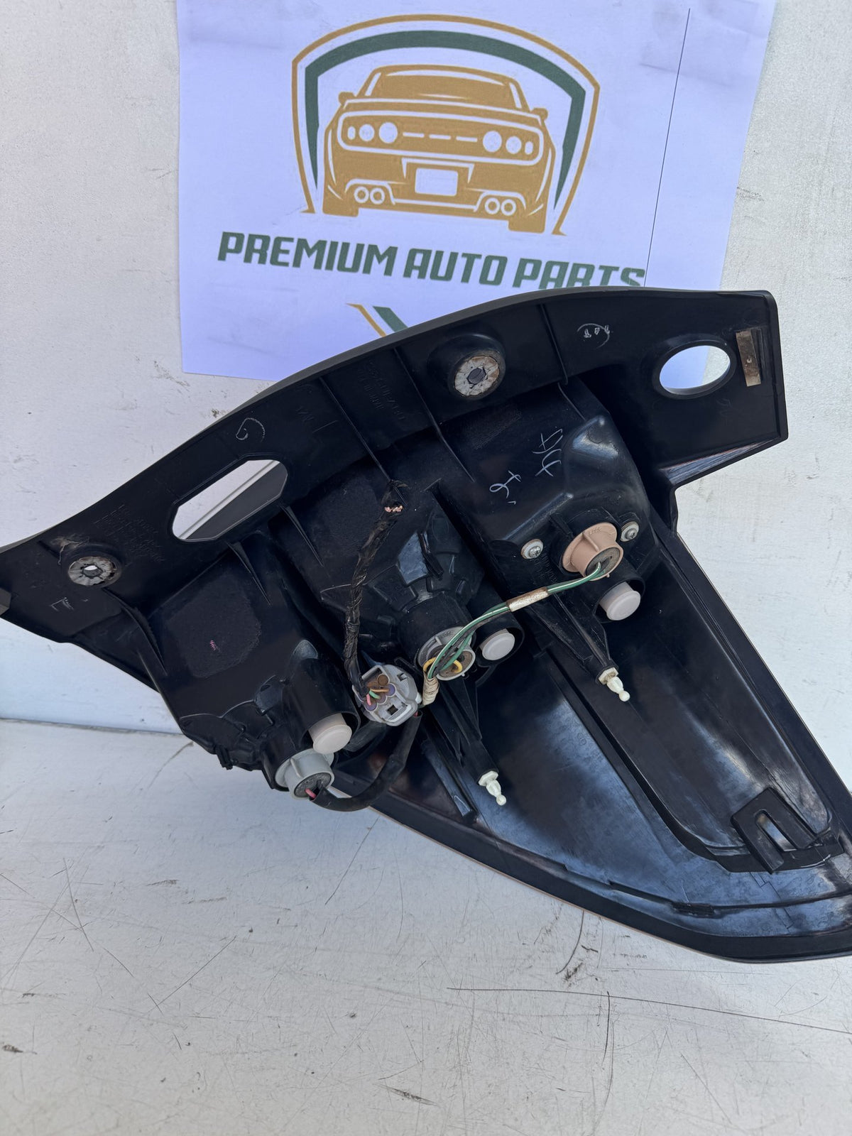 2011 Subaru Forester Left Taillight