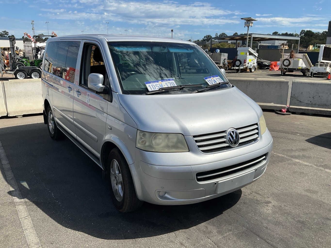 2005 Volkswagen Multivan  T5Station Wagon 
Volkswagen
Multivan