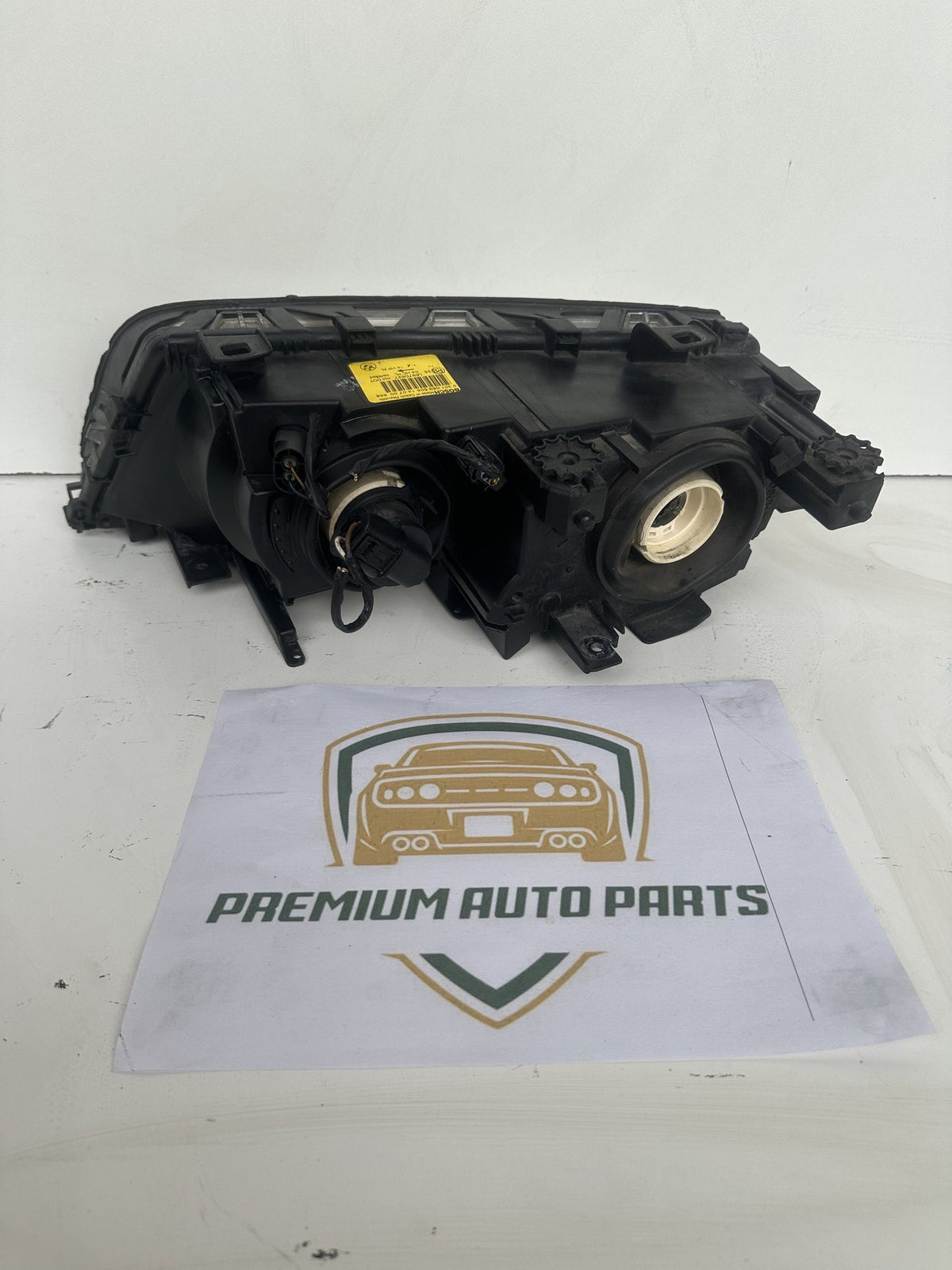 1998-2001 BMW 318i E46 Sedan Right Headlight 9175 04HCPL
