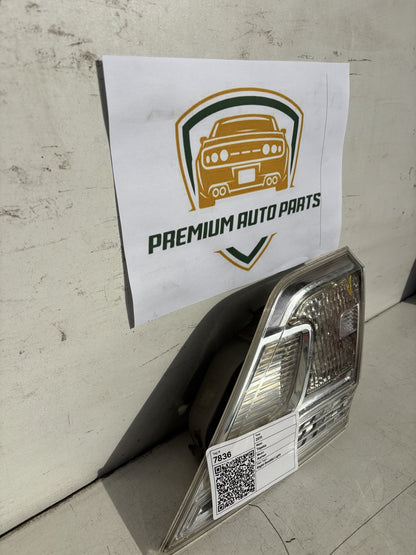 2011   Right Bootlid Light
