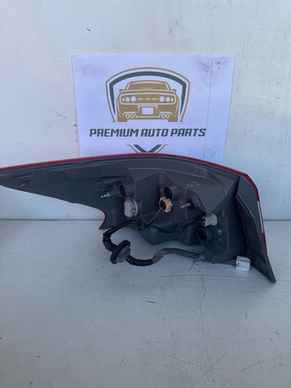 2014 Nissan Pulsar B17 Sedan Right Taillight