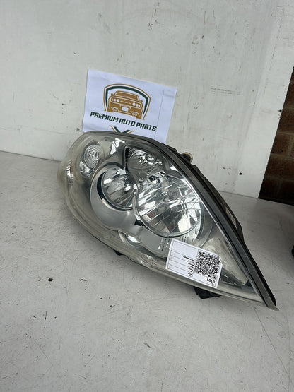 2016 Renault Master Cargo Van Left Headlight