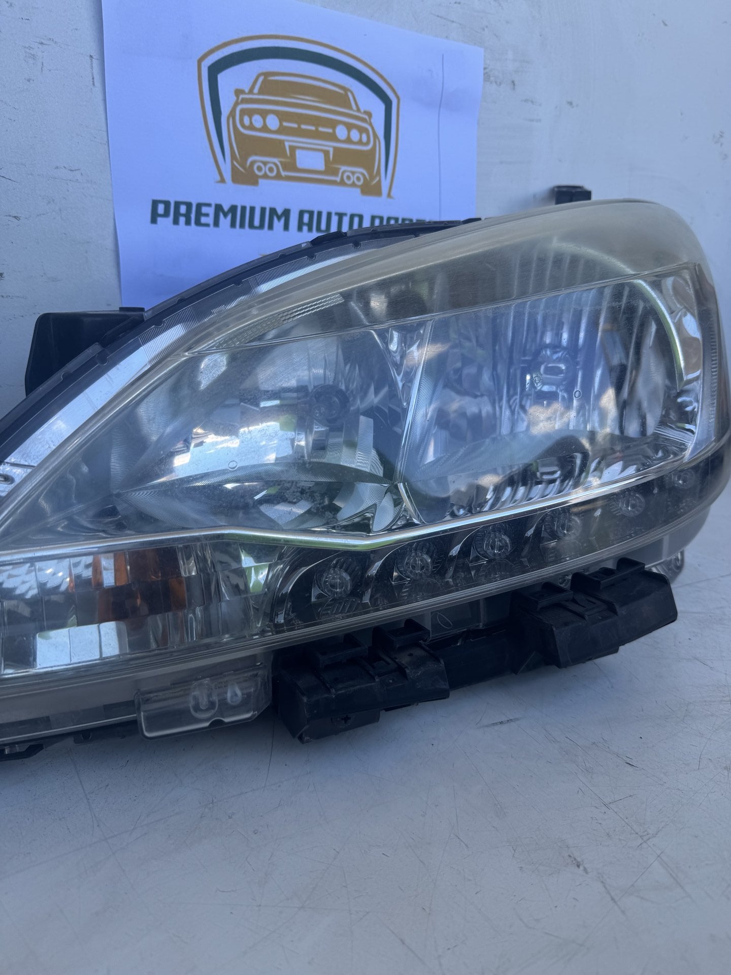 2014 Nissan Pulsar B17 Sedan Left Headlight STANLEY W0610L