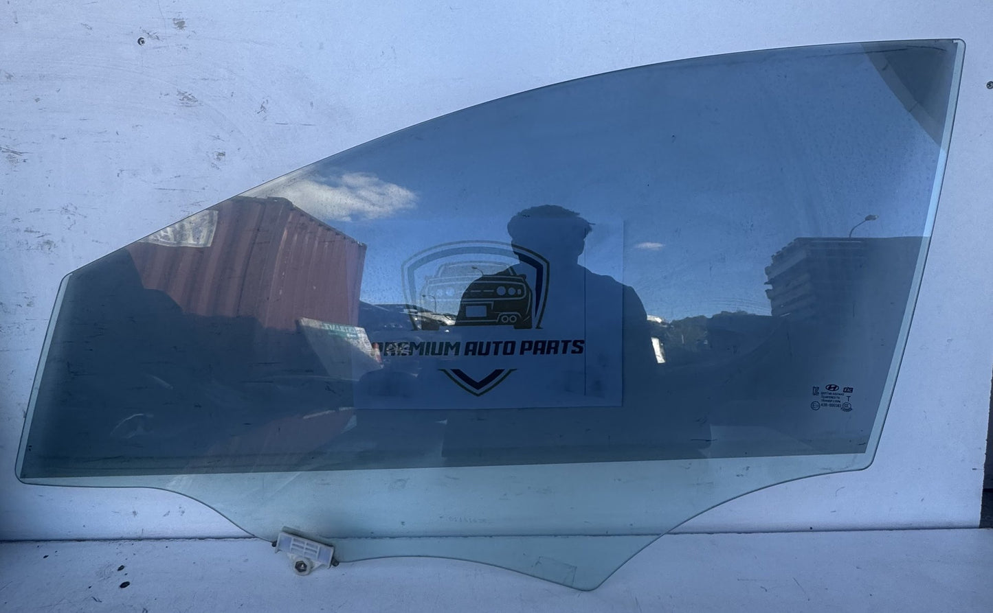 2014  GD Left Front Door Window