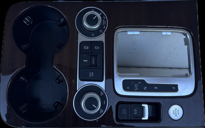 2016 Volkswagen Touareg Station Wagon Centre Console