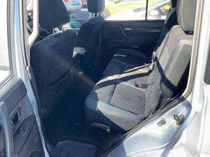 2009 Mitsubishi Pajero  NTStation Wagon 
Mitsubishi
Pajero