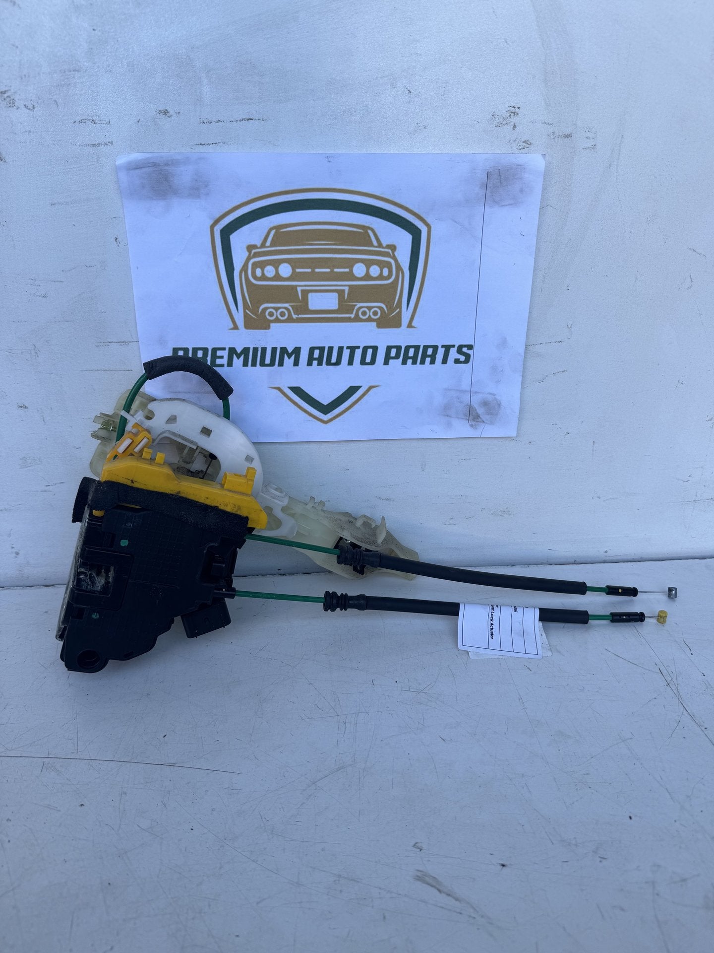 2014  GD Left Front Lock Actuator