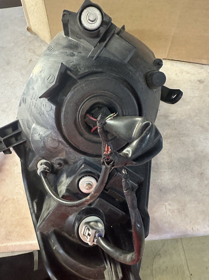 2005 Toyota RAV4 Right Headlight HCR161