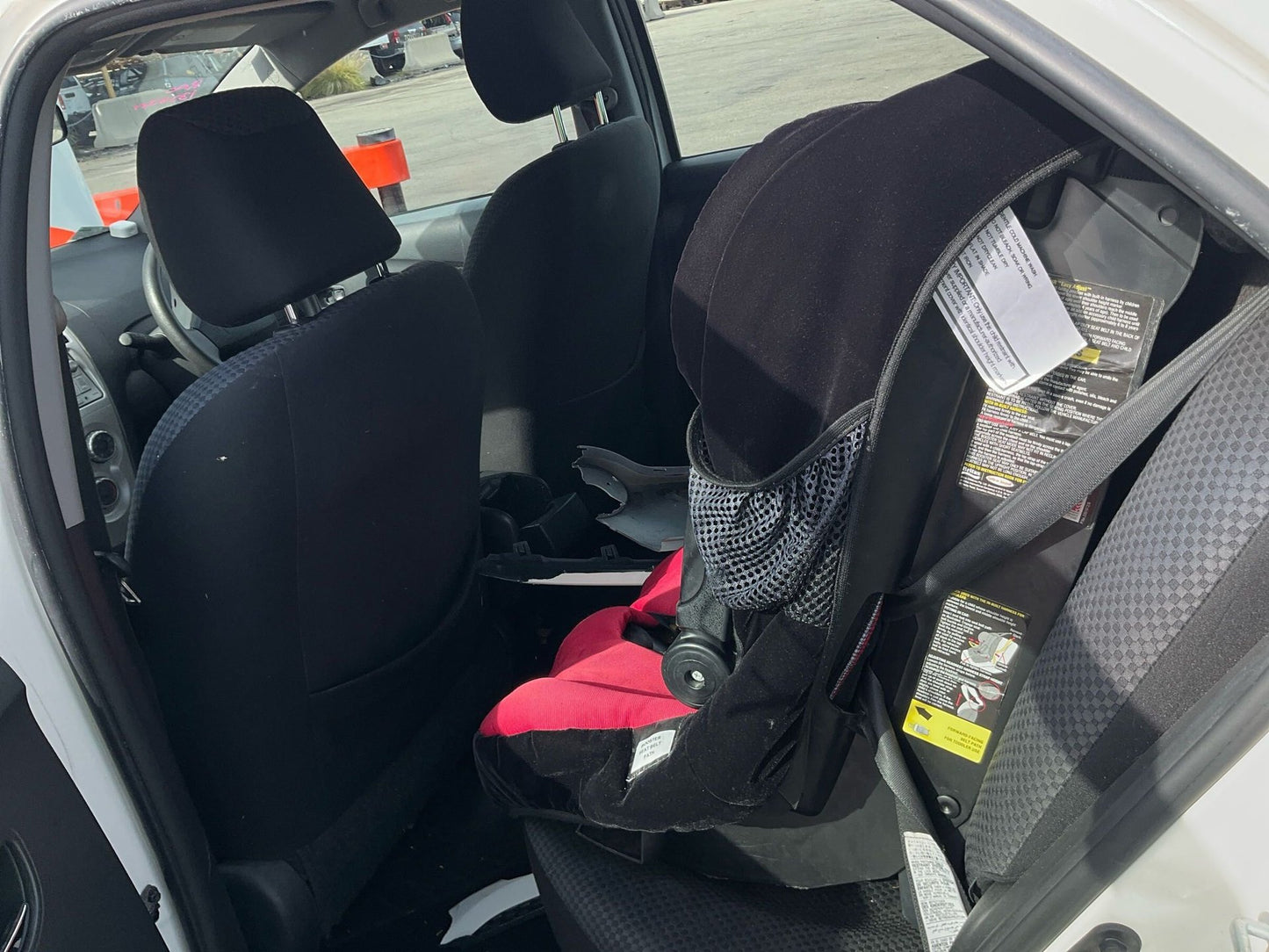 2007 Toyota Yaris  nullSedan 
Toyota
Yaris