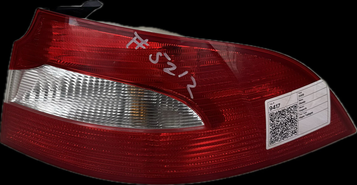 2009 Skoda Superb Sedan Right Taillight