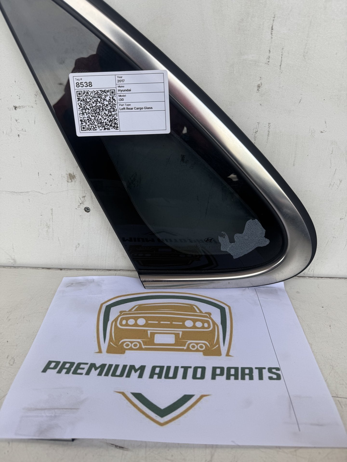 2017 Hyundai i30 Hatchback Left Rear Cargo Glass