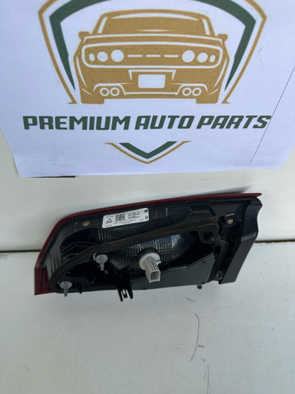 2019  EQ Left Boot Light