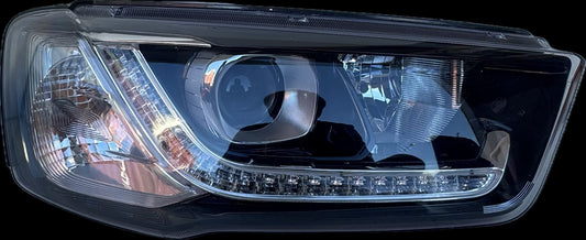 2018   Right Headlight