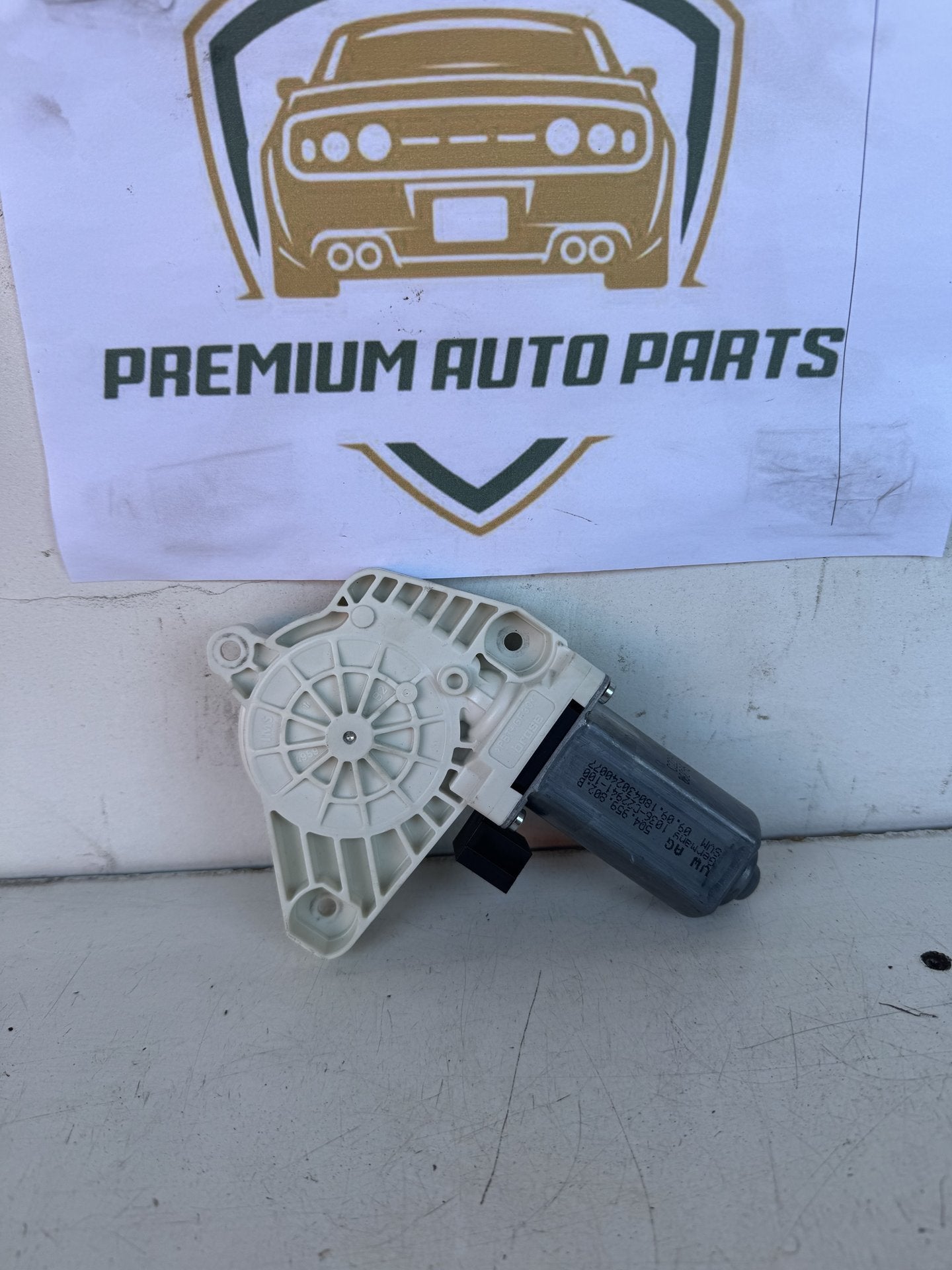 2019 Volkswagen Golf Station Wagon RIGHT FRONT WINDOW MOTOR