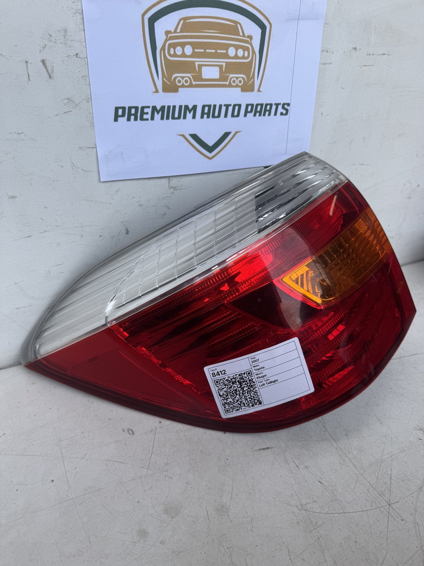 2007  U40 Left Taillight