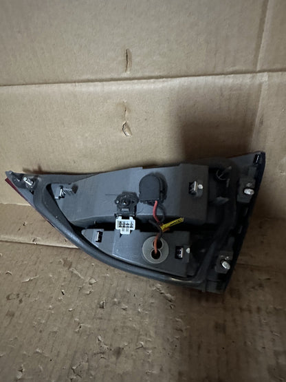 2012 Hyundai Elantra - Left Boot Light