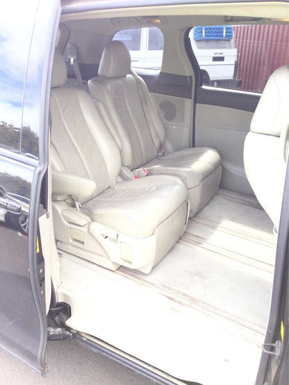 2010 Toyota Tarago R50