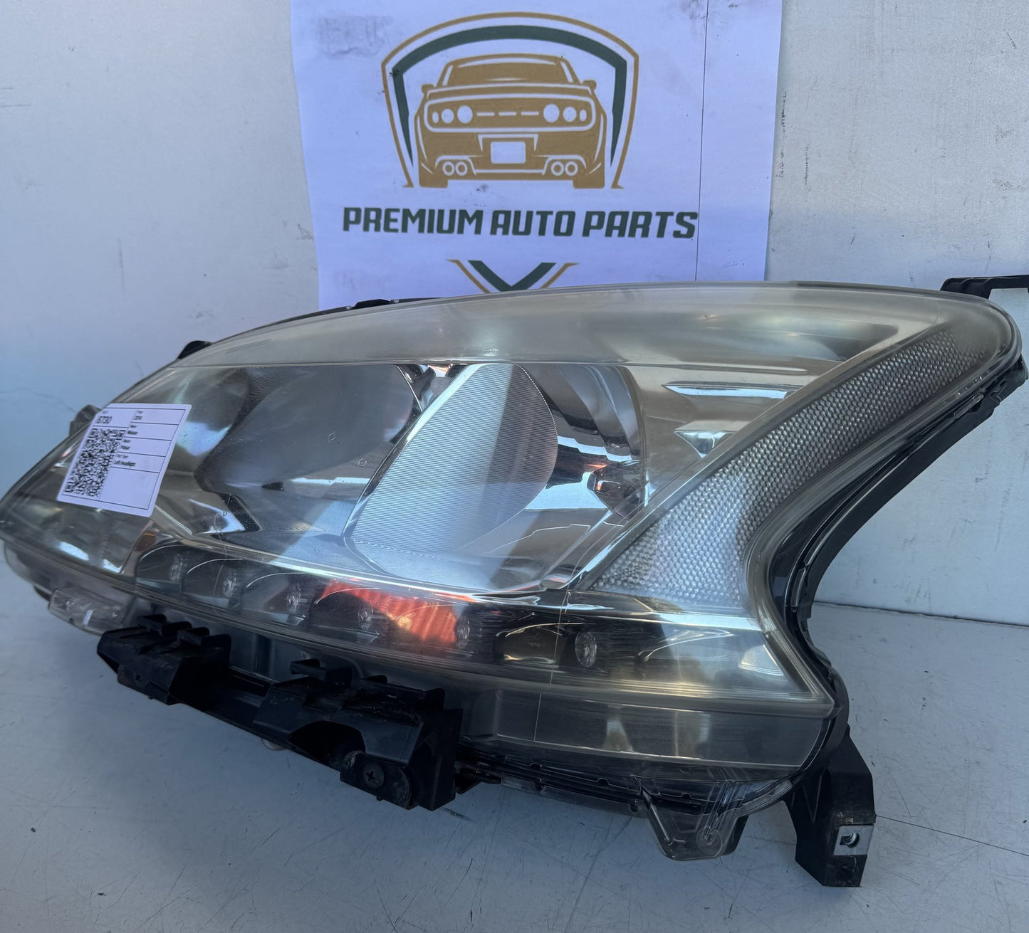 2014 Nissan Pulsar B17 Sedan Left Headlight