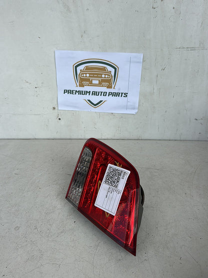 2012 Kia Sorento Station Wagon Right Boot Light