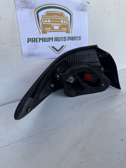 2003   Right Taillight