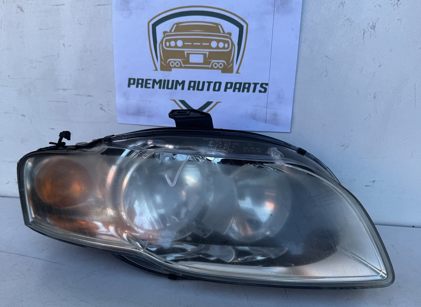 2008  B7 Right Headlight