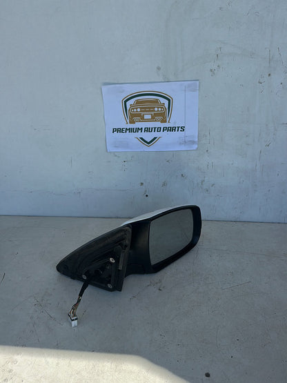 2013 Kia Sorento XM Station Wagon Right Door Mirror