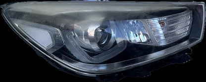 2018   Right Headlight