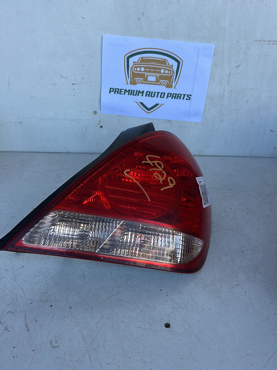 2010 Nissan Pulsar Sedan Right Taillight