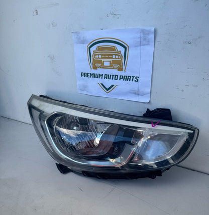 2016 Hyundai Accent Sedan Right Headlight 92102-1R7XX