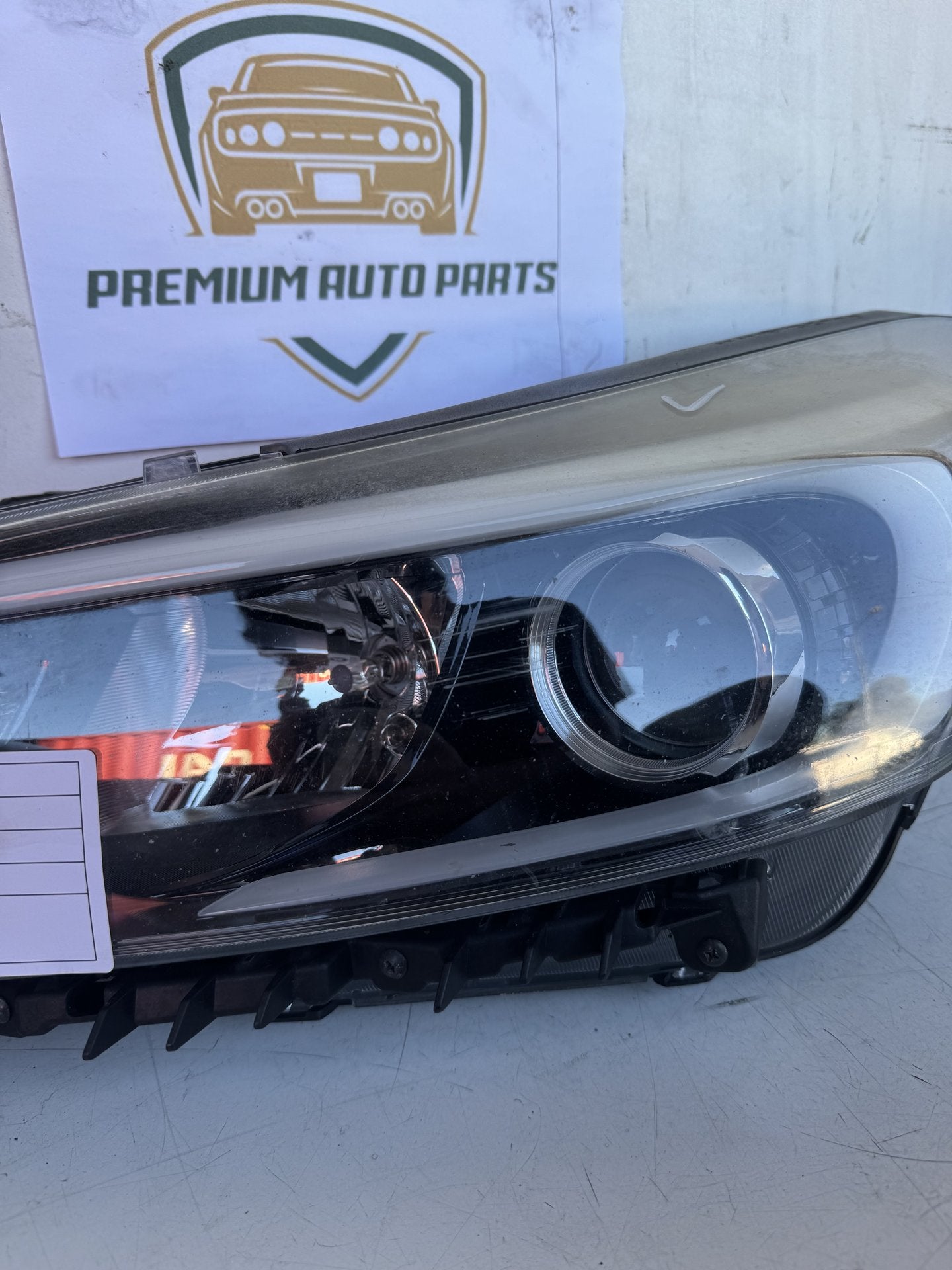2017 Kia Cerato YD Hatchback Left Headlight