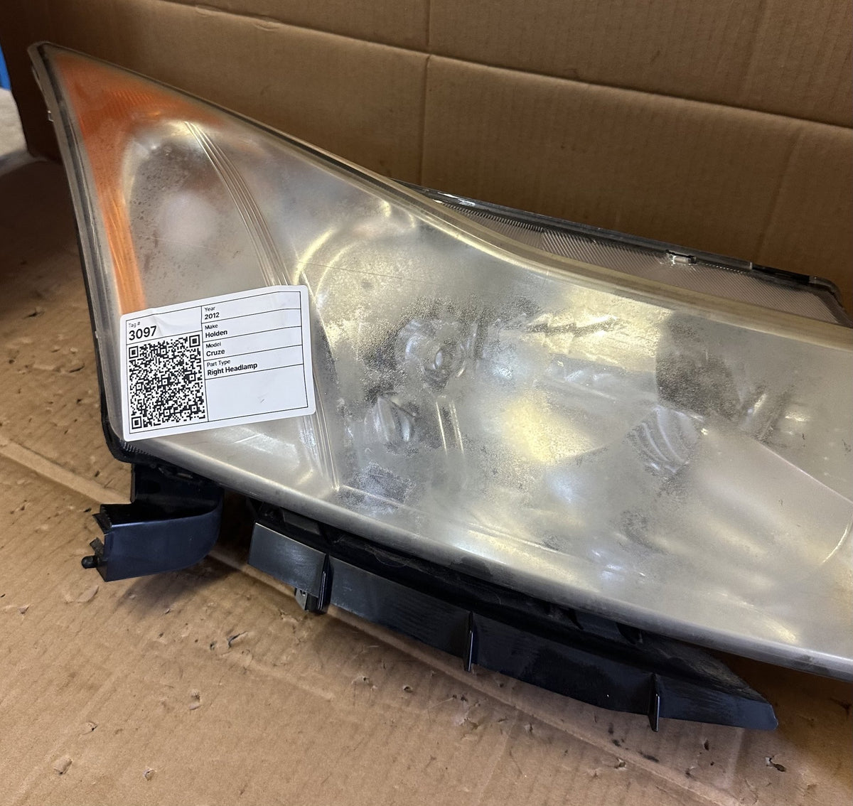 2011-2016 Holden Cruze JH Hatchback Right Headlight 12413